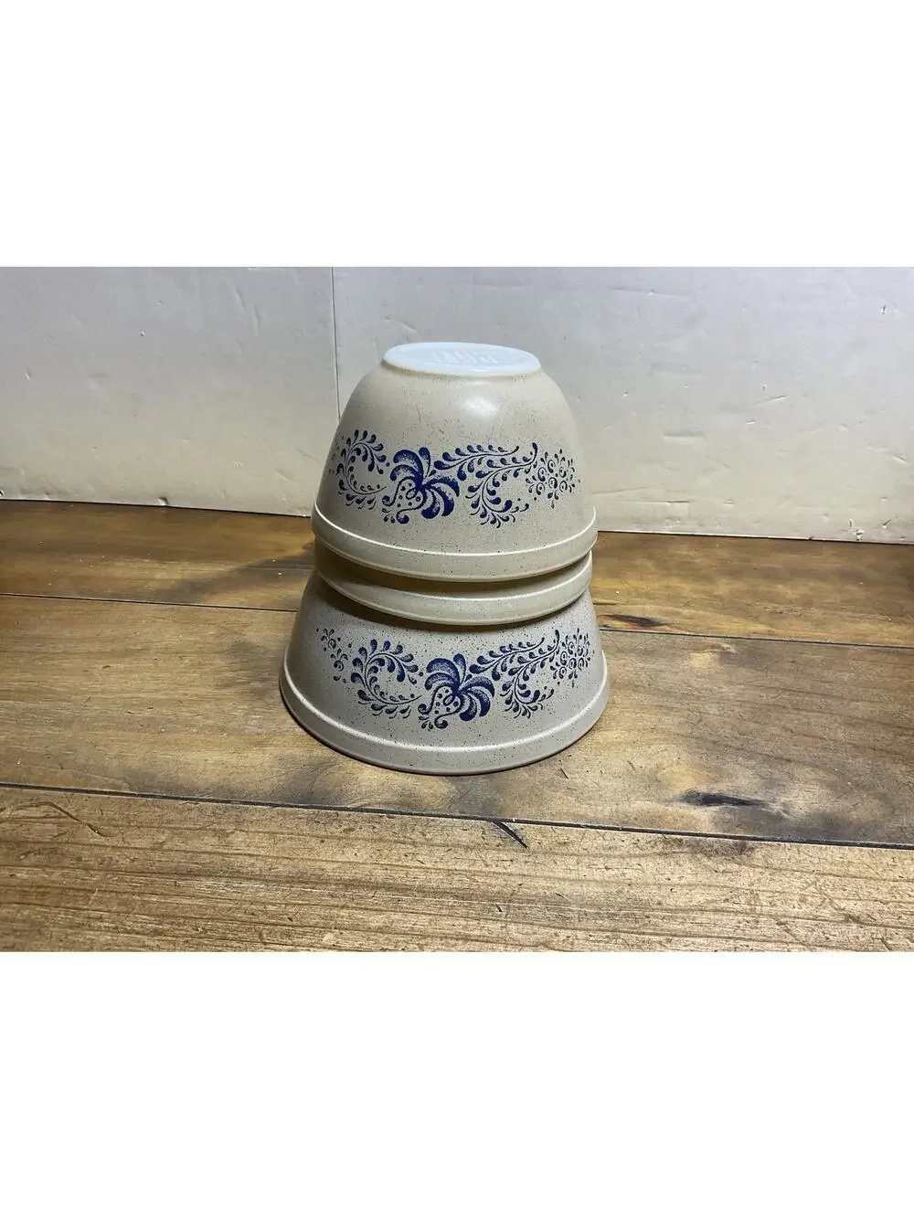 Vintage Pyrex Homestead Nesting Bowls Set Of 3 (2)401, 402. 1.5 Pt, 1.5qt